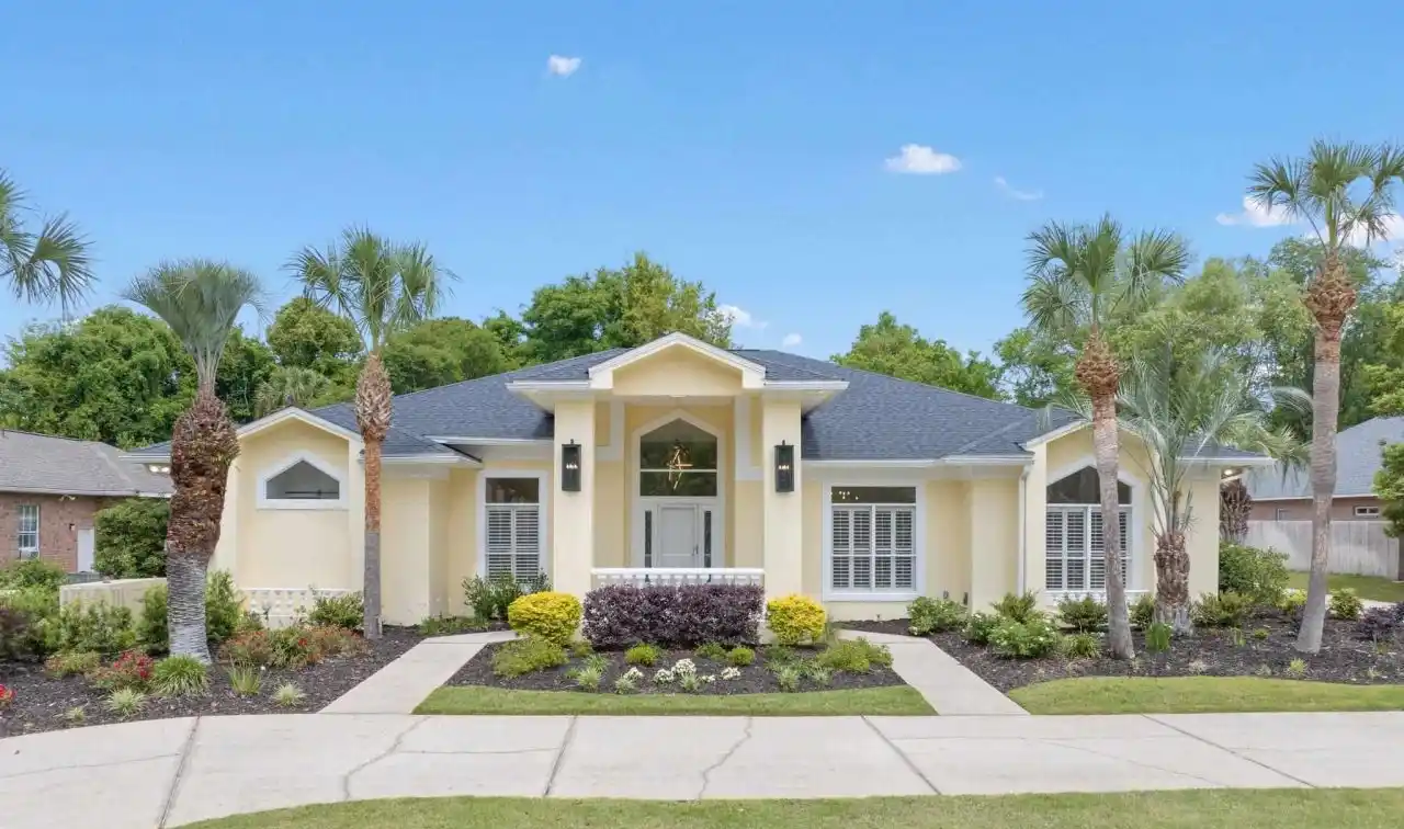 Completely Remodeled Pool Home