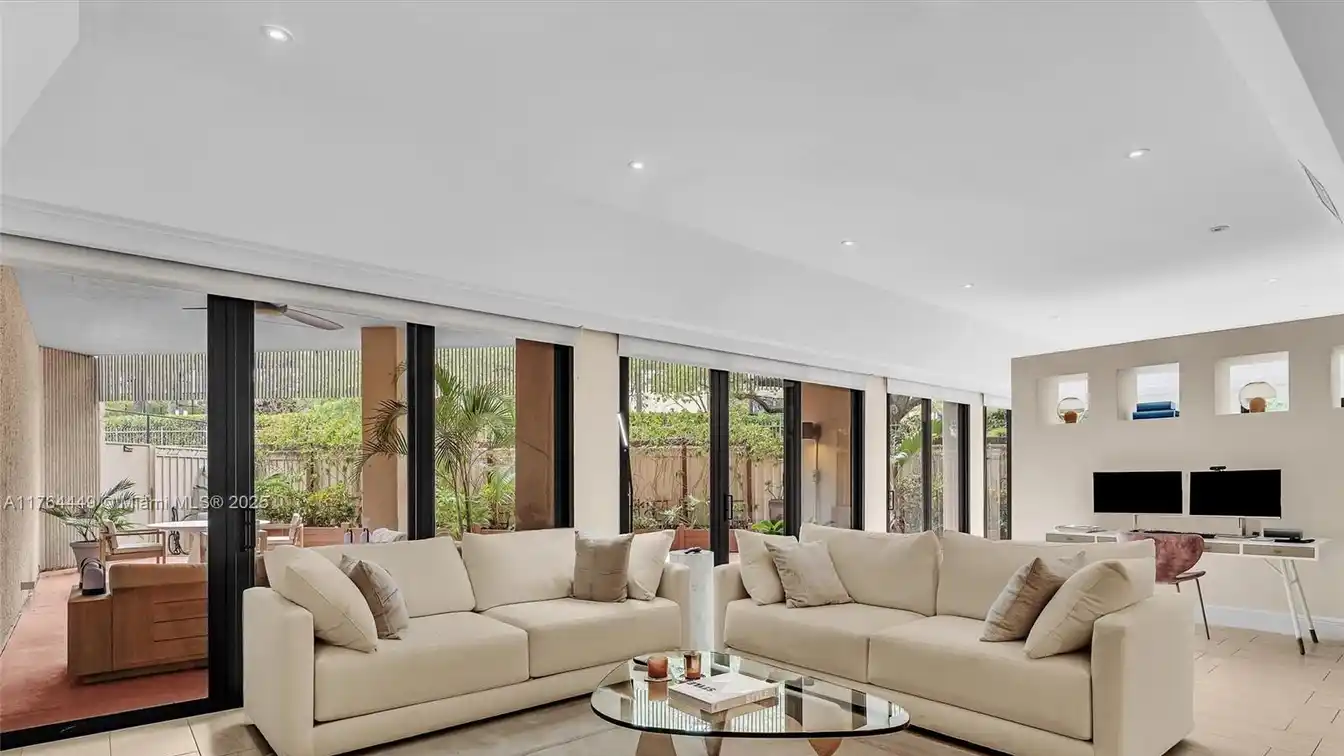 Unique Condo in the Coveted Yacht Harbour of Coconut Grove