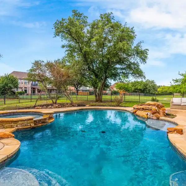 SPACE AND COMFORT IN STONEBRIDGE RANCH
