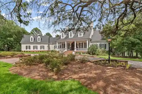 Southern Elegance on 33 Acres by Lake