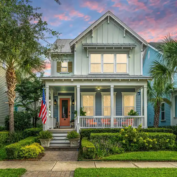 STUNNING JAMES ISLAND HOME WITH COURTYARD RETREAT
