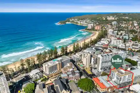Luxury Beachside Apartment Steps from Manly Beach