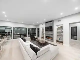 Penthouse Villa Overlooking Paseo