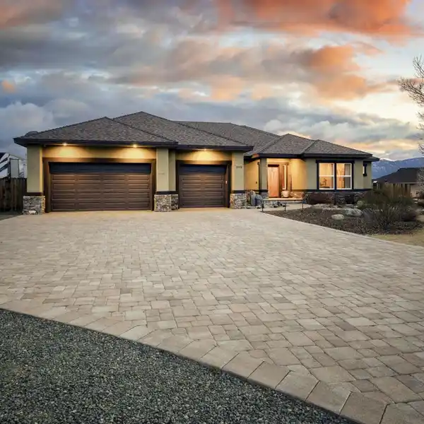 EXCEPTIONAL DESIGN WITH SWEEPING VIEWS