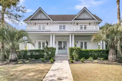 Stunning Daniel Island Home with Golf Membership