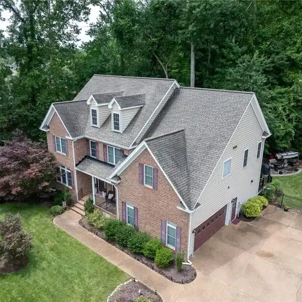 UNIQUE HOME THAT DEFIES DESCRIPTION