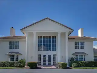 Stunning Penthouse That Spans the Entire Top Floor