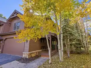 Beautifully Appointed Townhome in a Private Setting