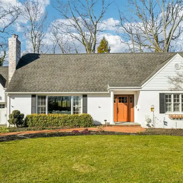 GORGEOUS HOME WITH GREAT SPACE