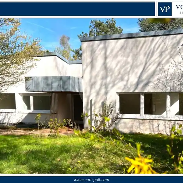 LIVING ON ONE LEVEL SPACIOUS BUNGALOW IN A PICTURESQUE FIELD EDGE LOCATION