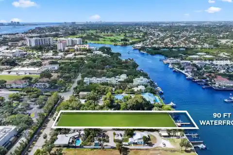 Exceptional Direct Intracoastal Property