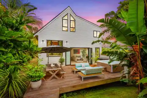 Sunny, Warm and Welcoming Renovated Home