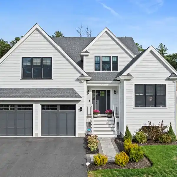 IMMACULATE YOUNG CUSTOM COLONIAL
