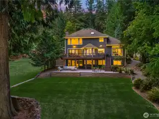 Elevated Style on Scenic Beaver Lake