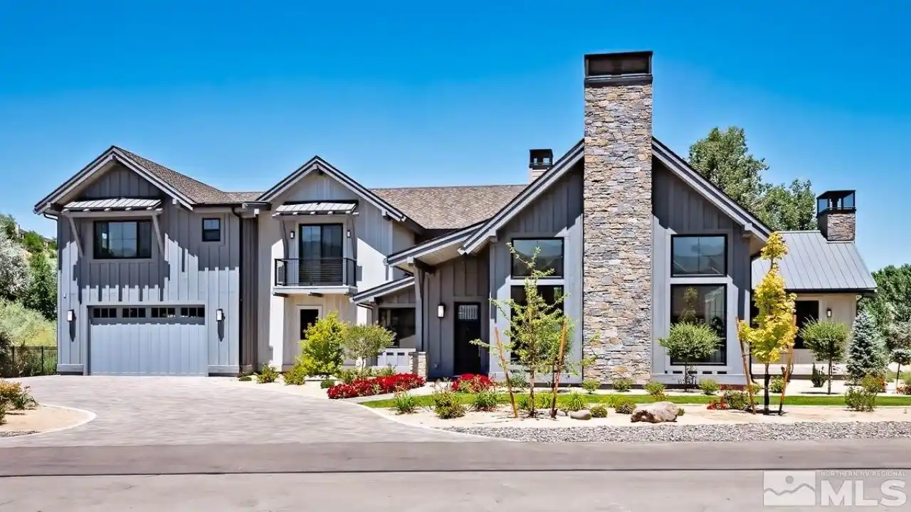 Luxury Home in Exclusive River Hawk Estates