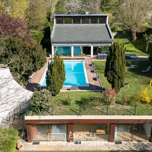 GRAND BOUGIVAL ESTATE WITH POOL AND GARAGE