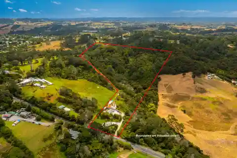 North-Facing Acreage with Two Dwellings