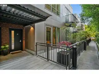 Sophisticated Jamison Square Townhome
