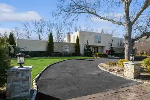 Renovated Contemporary Home in the Heart of Hewlett Bay Park