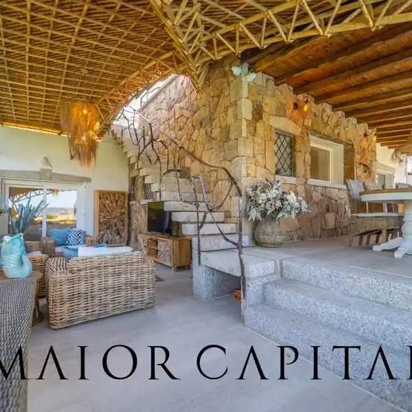 REFINED COASTAL LIVING