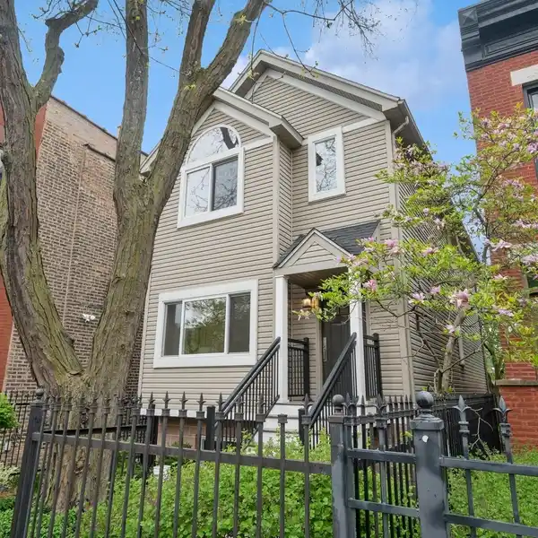 BEAUTIFULLY RENOVATED WICKER PARK HOME