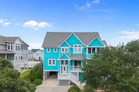 Ocean View Retreat Steps to the Beach