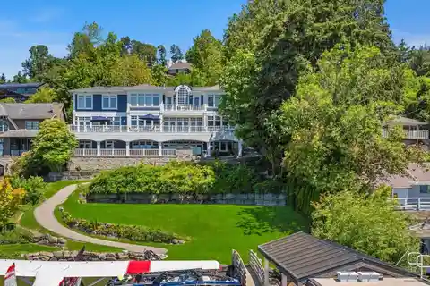 An Exceptional Waterfront Lifestyle