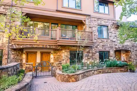 Ski-In/ski-Out Ease at One Arrowhead Place