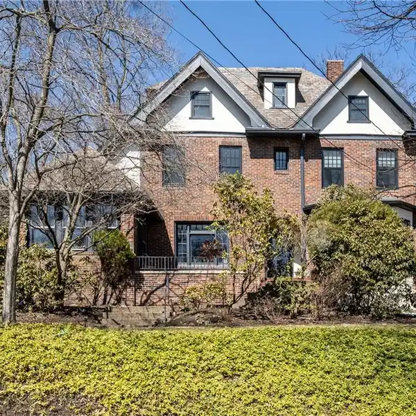 CHARMING HOME WITH TIMELESS APPEAL