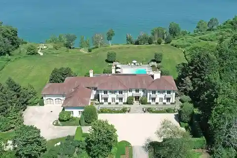 Lakeshore Legacy Property