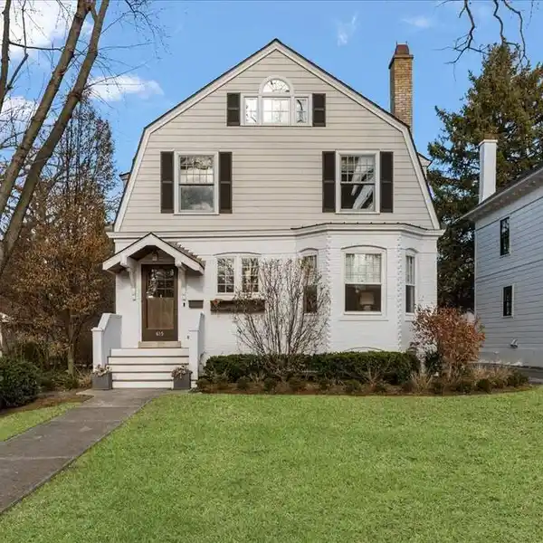 PICTURE PERFECT TURNKEY ALL-AMERICAN BEAUTY