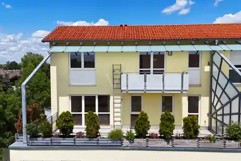 Well-Kept Maisonette with Elevator