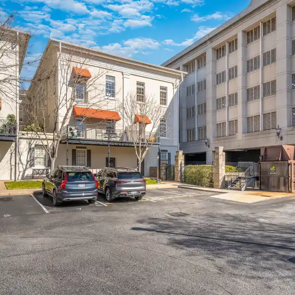 NEWLY RENOVATED CONDO IN THE HEART OF DOWNTOWN GREENVILLE