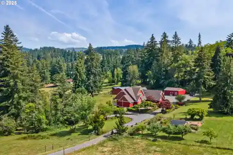 Private Country Estate of Nearly Seven Acres