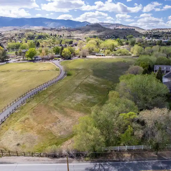 GENTLY SLOPED 3-ACRE PARCEL
