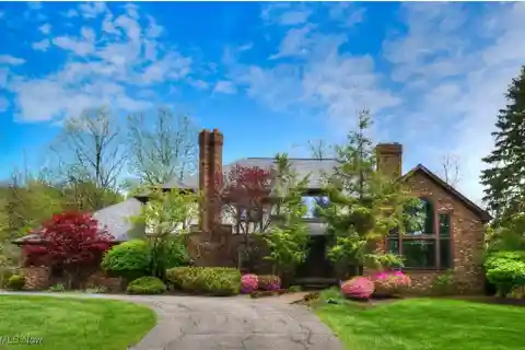 Fabulous Transitional Home