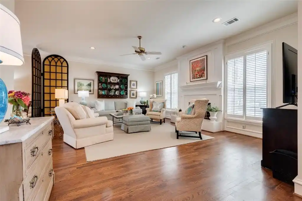 Elegant Townhouse in a Great Location