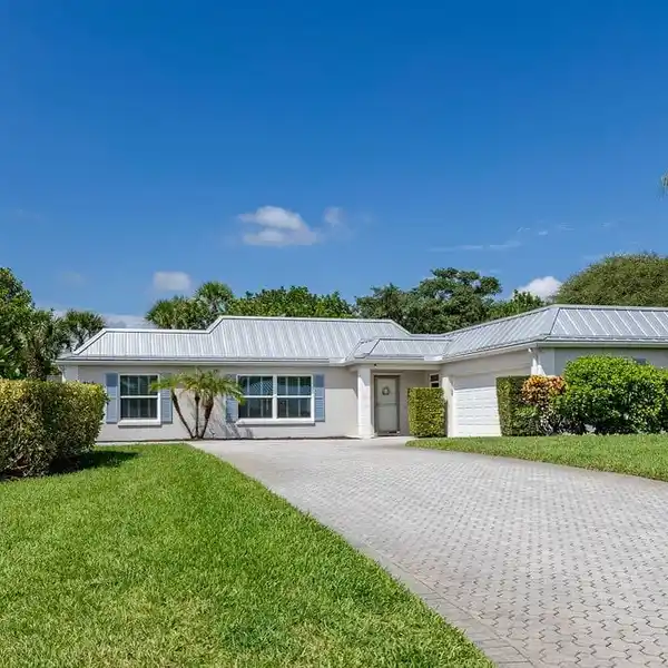 DESIRABLE VERO BEACH COASTAL RETREAT