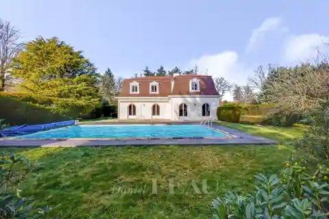 Mansart-Style Property with Pool