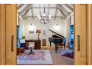 Tranquil Entertainer’s Dream in Prestigious Estate