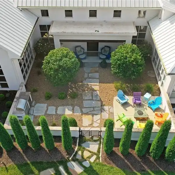 A SHOWSTOPPER IN EVERY SENSE