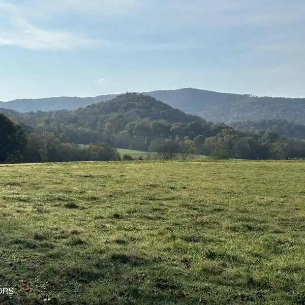 ONE OF THE PRETTIEST FARMS IN THE SEQUATCHIE VALLEY