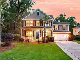 Beautifully Maintained Home in the Pembroke Section of Park West