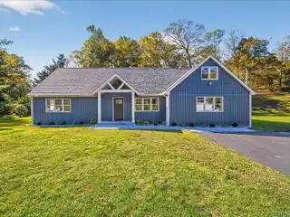 Sustainable Luxury with Flexible Living Spaces