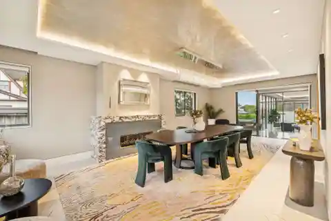 Impeccable Modern Residence