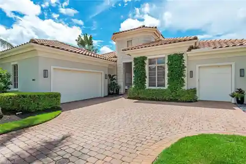 Resort Style Living in Grey Oaks