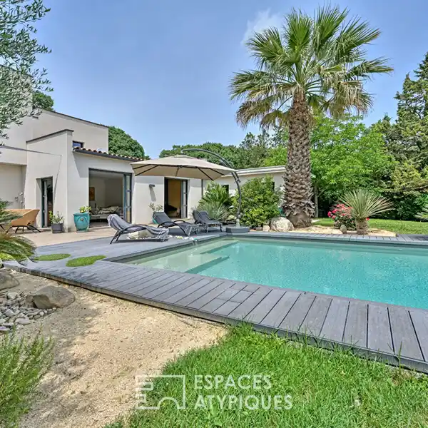 LUXURIOUS CONTEMPORARY VILLA ON PRIVATE LANDSCAPED ESTATE