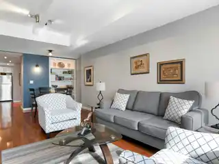 Bright Corner Residence in Prime Lincoln Square