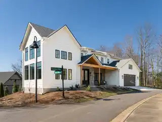 New Custom Home in Thoms Estate