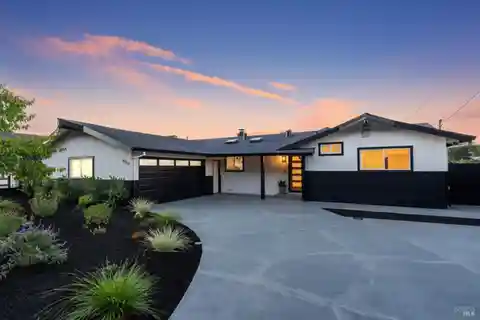 Updated Turnkey Home in Desirable Loma Verde